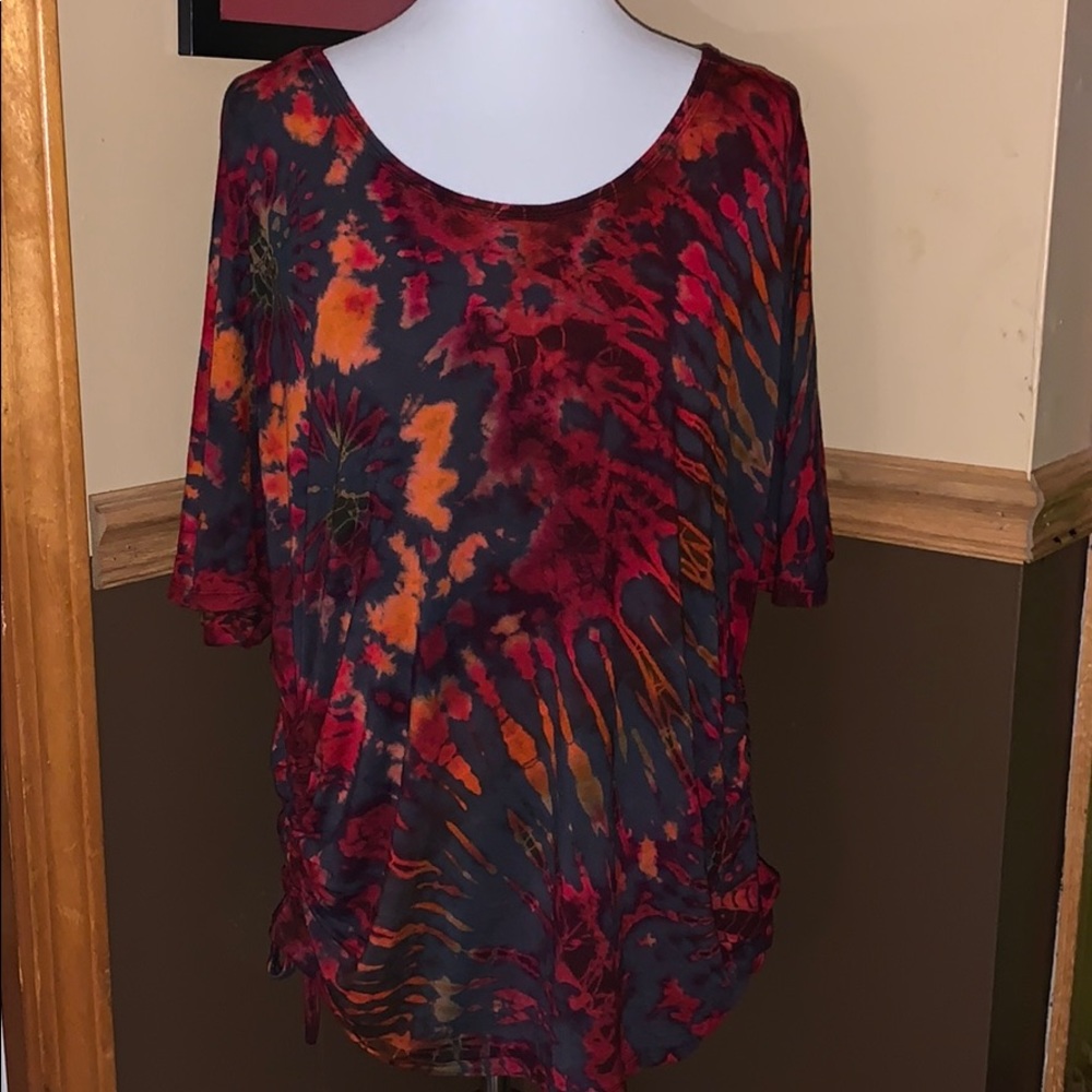 🌻Sacred Threads Tie Dye Top🌻